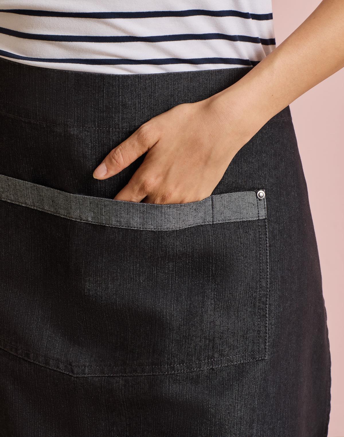 Domain Contrast Denim Waist Apron